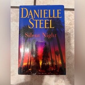 'Silent Night' Novel - Danielle Steel